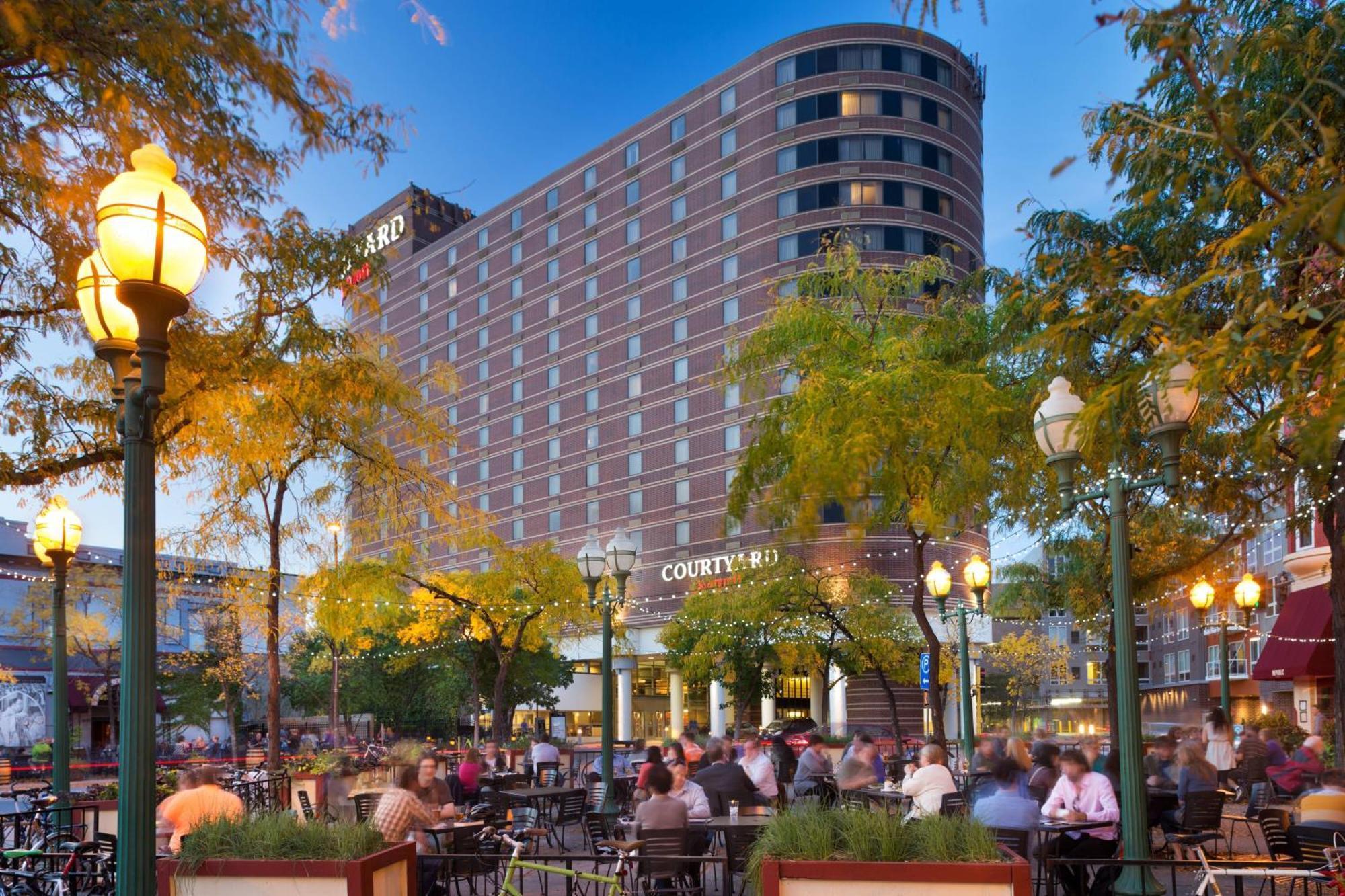 Courtyard By Marriott Minneapolis Downtown Extérieur photo