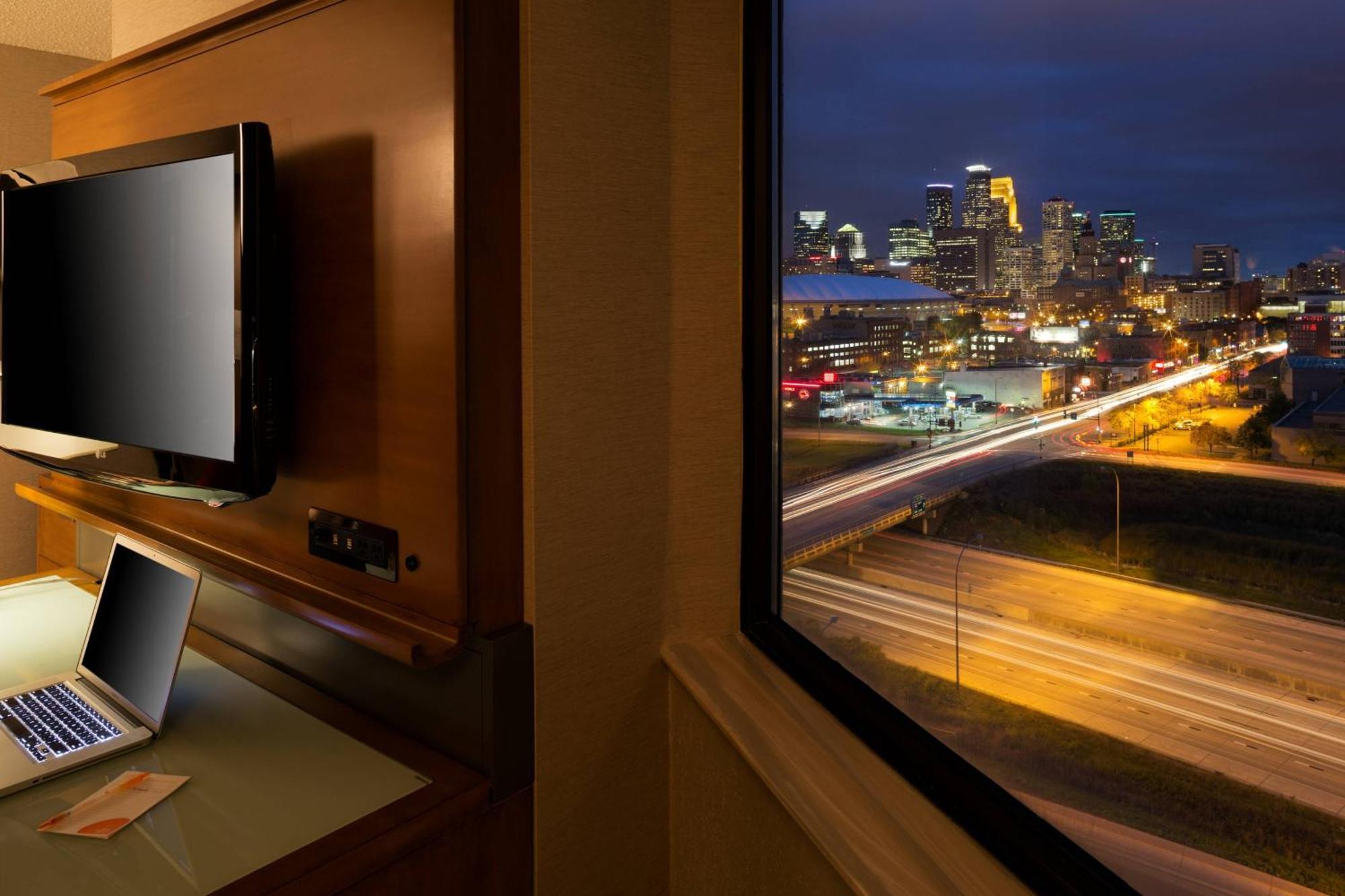 Courtyard By Marriott Minneapolis Downtown Extérieur photo